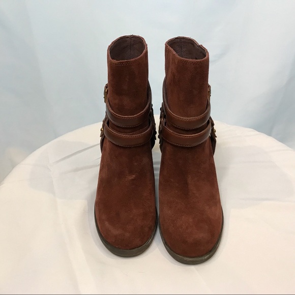 UGG Dandridge Suede Boot in Mahogany - Picture 3 of 8